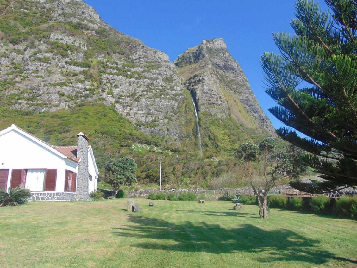 فيلا Casas Da Cascata Lajes das Flores المظهر الخارجي الصورة