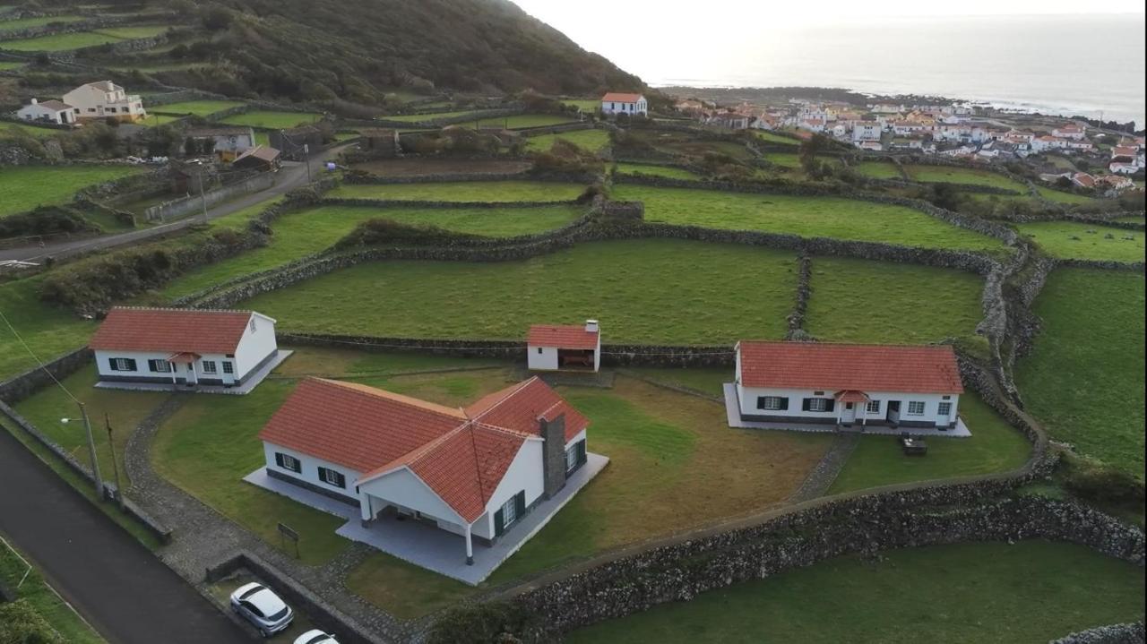 فيلا Casas Da Cascata Lajes das Flores المظهر الخارجي الصورة